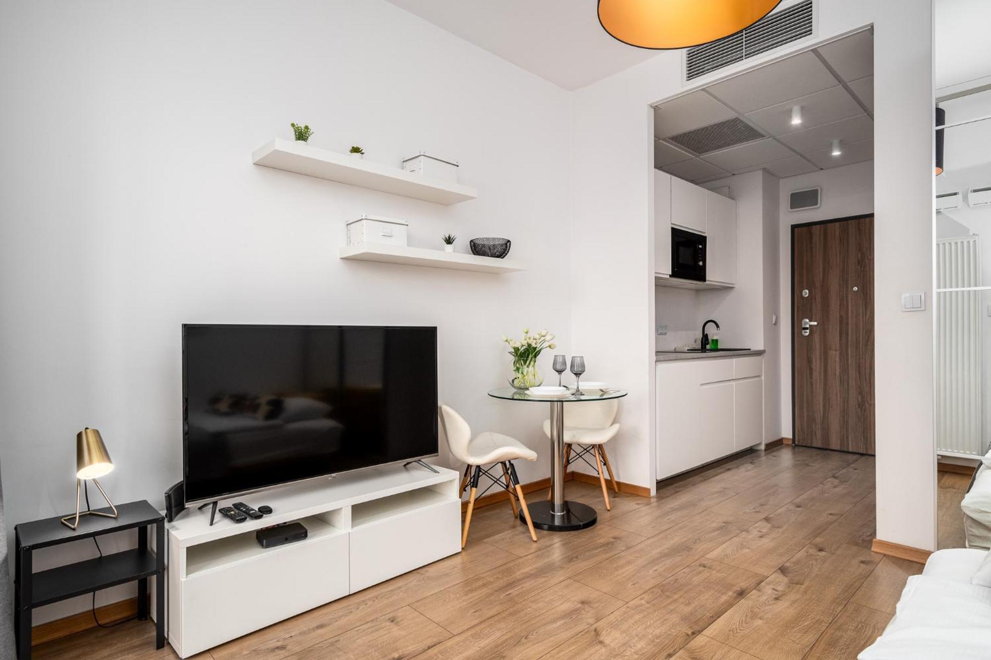 Prymasa Tysiaclecia 83A Free Garage By Perfect Apart วอร์ซอ ภายนอก รูปภาพ